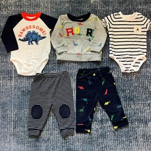 Baby Gap Coordinating Bundle | Dinosaurs+stripes | 6-12M | Navy w/primary colors